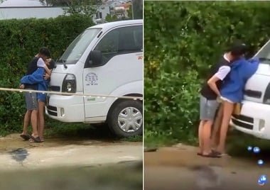 Cặp đôi đang làm tình giữa đường kích thích
